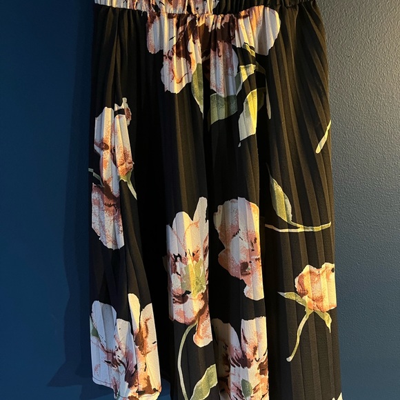 Girls size small cute “Spring Brunch” outfit! - Picture 5 of 9